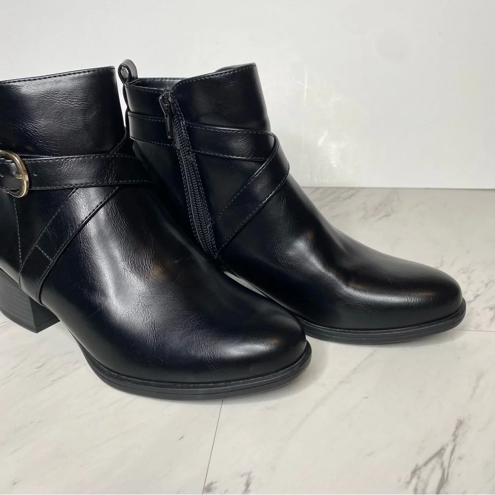 Naturalizer Kimbra Black Bootie 7 1/2 M